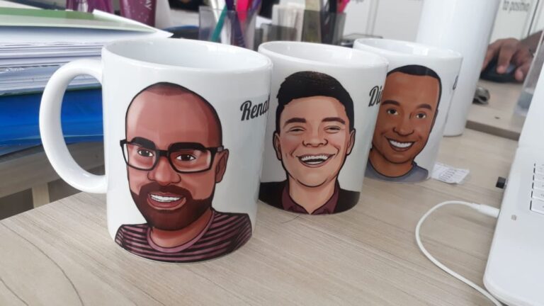 Canecas personalizadas com Caricaturas dos colaboradores da Tec Mobile