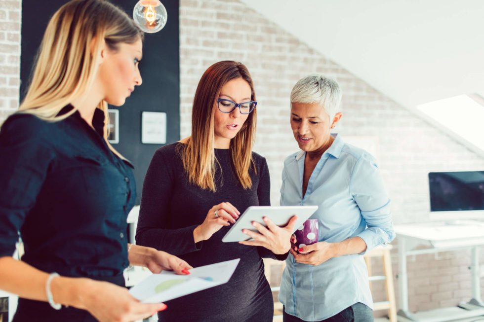 mujeres que usan la aplicación