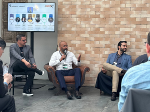 Renato Enachev (Founder CIOIT 7C), Evandro Barros (Fundador Tec Mobile) e Rodrigo Barbieri (Gerente Comercial Tec Mobile)