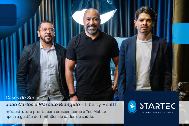 Computador de alta performance rodando sistema de inteligência artificial hospitalar da Liberty Health.
