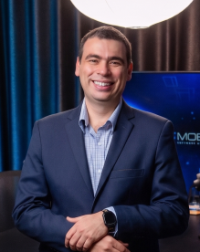 Dr. Rodrigo Almeida<br>