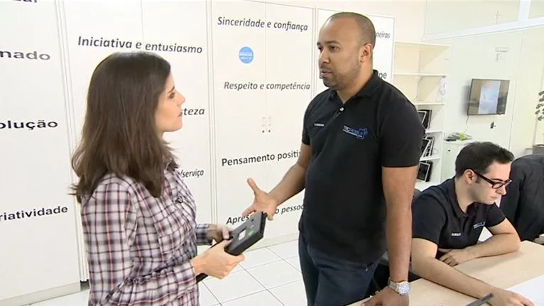 Aluguel de tablet oferece praticidade para as empresas. Veja o vídeo abaixo. Aluguel de tablet oferece praticidade para as empresas. Veja o vídeo abaixo.